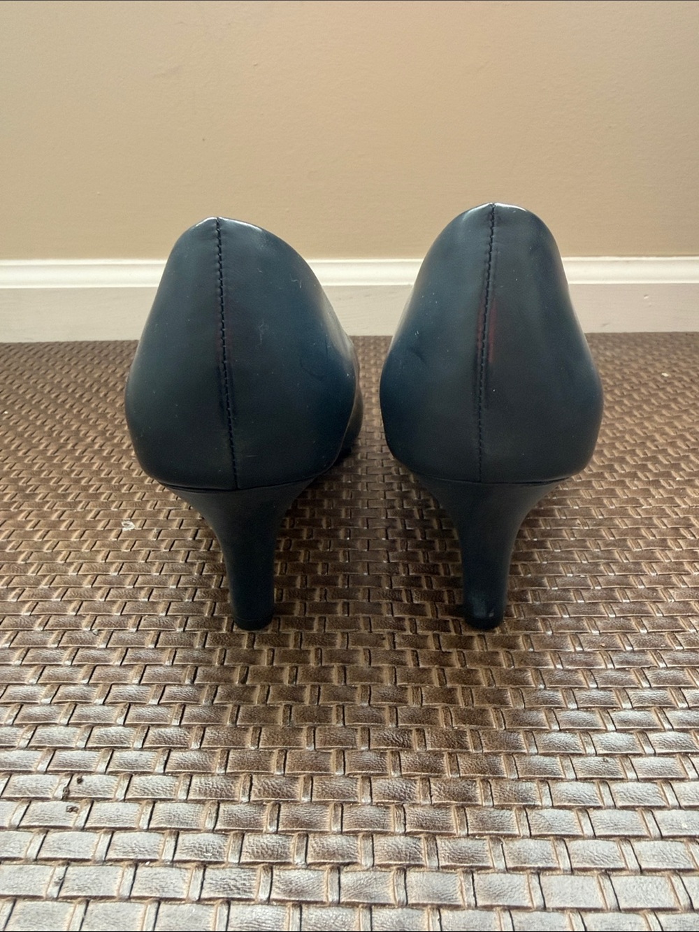 Life Stride Navy Blue Mid Heel Court Shoe - Picture 4 of 6